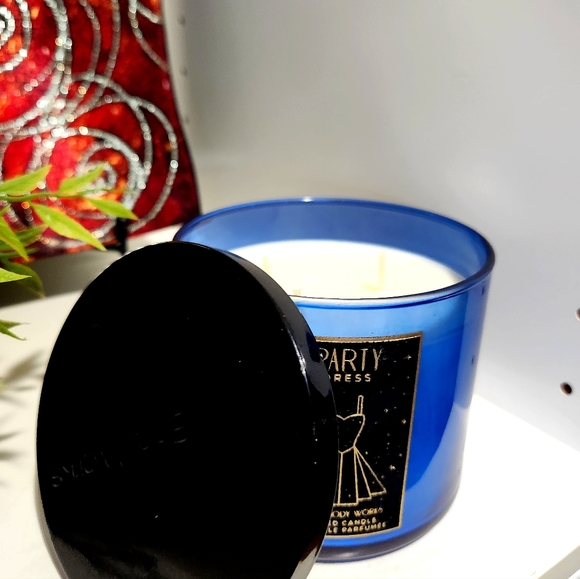 Party Dress  3 Wick Candle by Bath and Body Works RARE DISCONTINUED - Picture 2 of 3